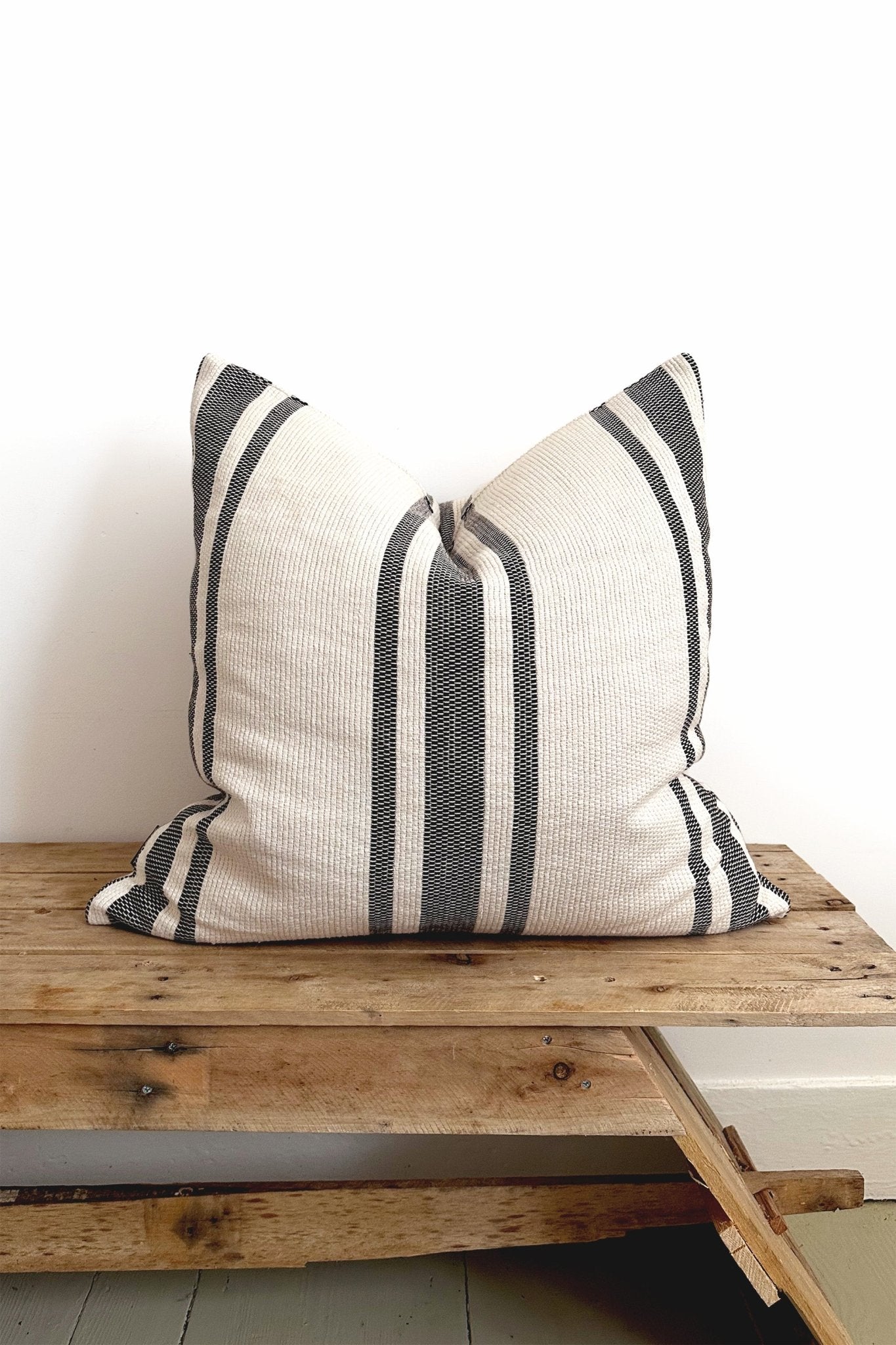 Black and shop cream cushion covers