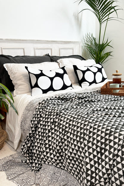 Black and White Triangle Print King Size Kantha Bedspread