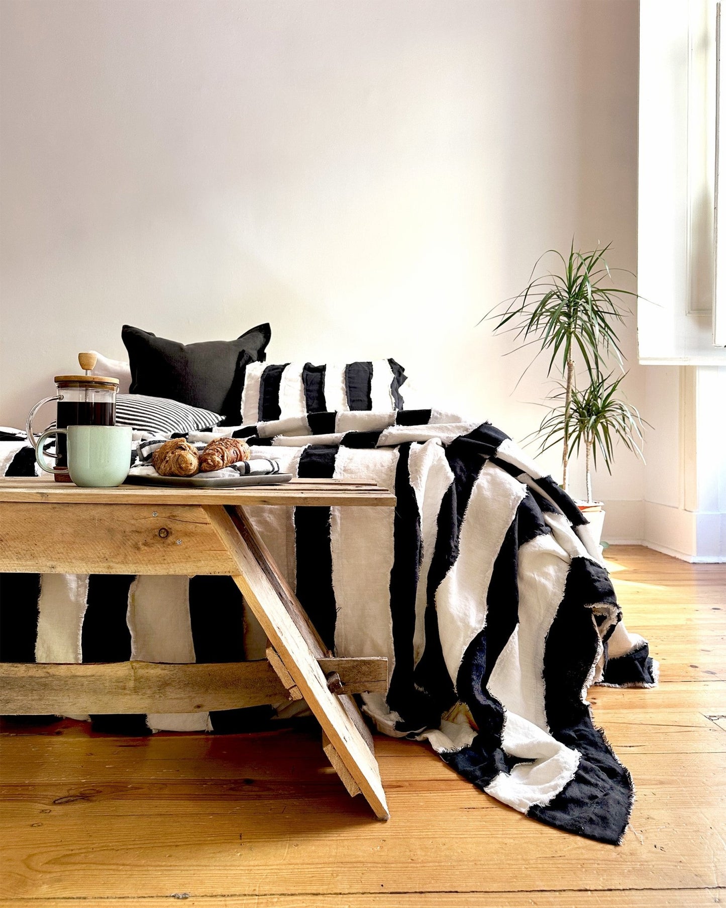 Black and White Striped 100% Linen Bedspread - Biggs & Hill